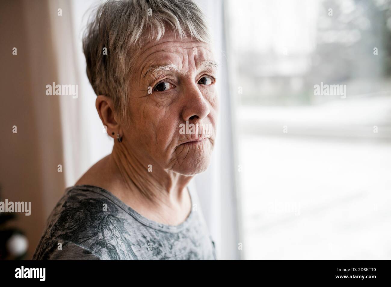 Sad old woman alone christmas hi-res stock photography and images - Alamy
