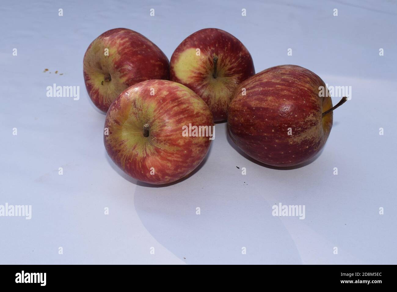 Fresh red apples that are perfectly edible Stock Photo Alamy