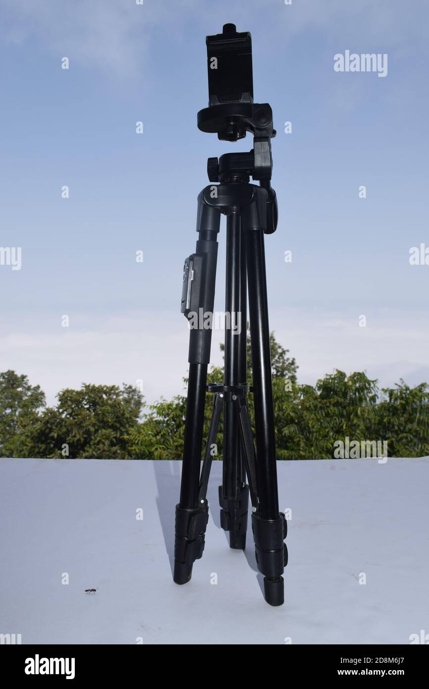 MeFOTO Backpacker Aluminum Tripod Kit In Black | Benro