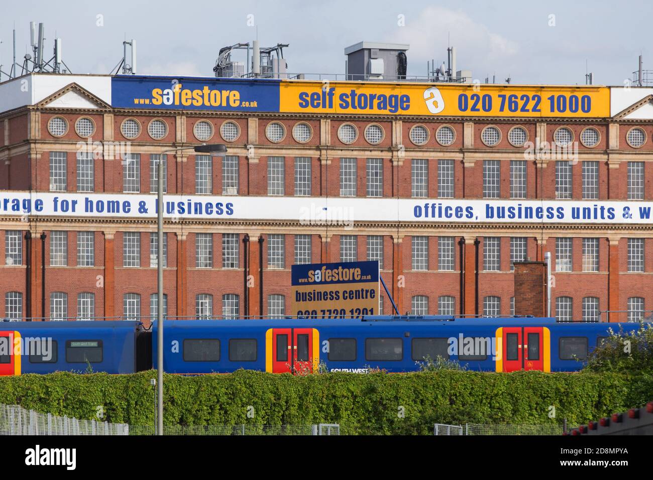 Safestore Battersea Business Centre Stock Photo Alamy