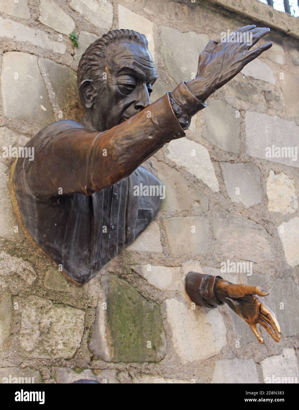 Paris, la butte Montmartre, le passe-muraille Stock Photo