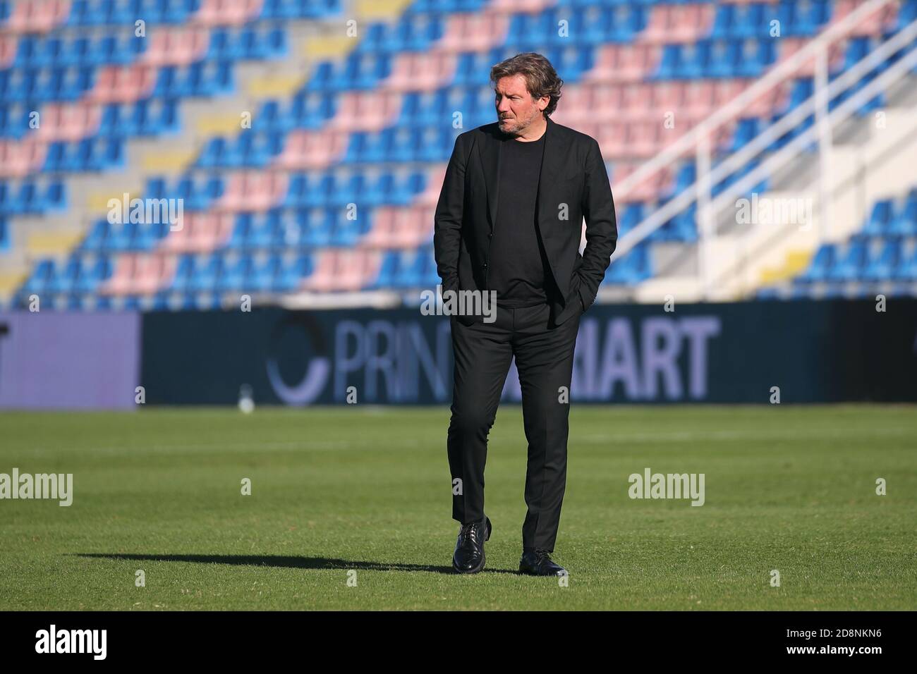 Crotone, Italy. 31st Oct, 2020. Coach Giovanni Stroppa (Crotone FC)/LM Credit: Emmanuele Mastrodonato/LPS/ZUMA Wire/Alamy Live News Stock Photo