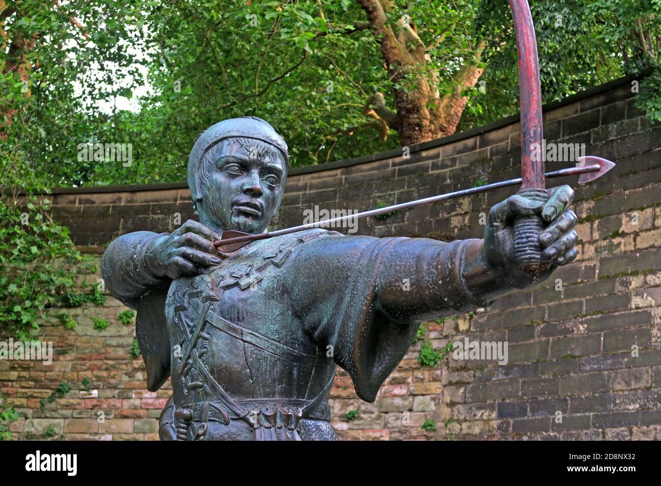 Famous Robin Hood statue at Nottingham Castle,the archer, bronze,bow,arrow,1952 Stock Photo