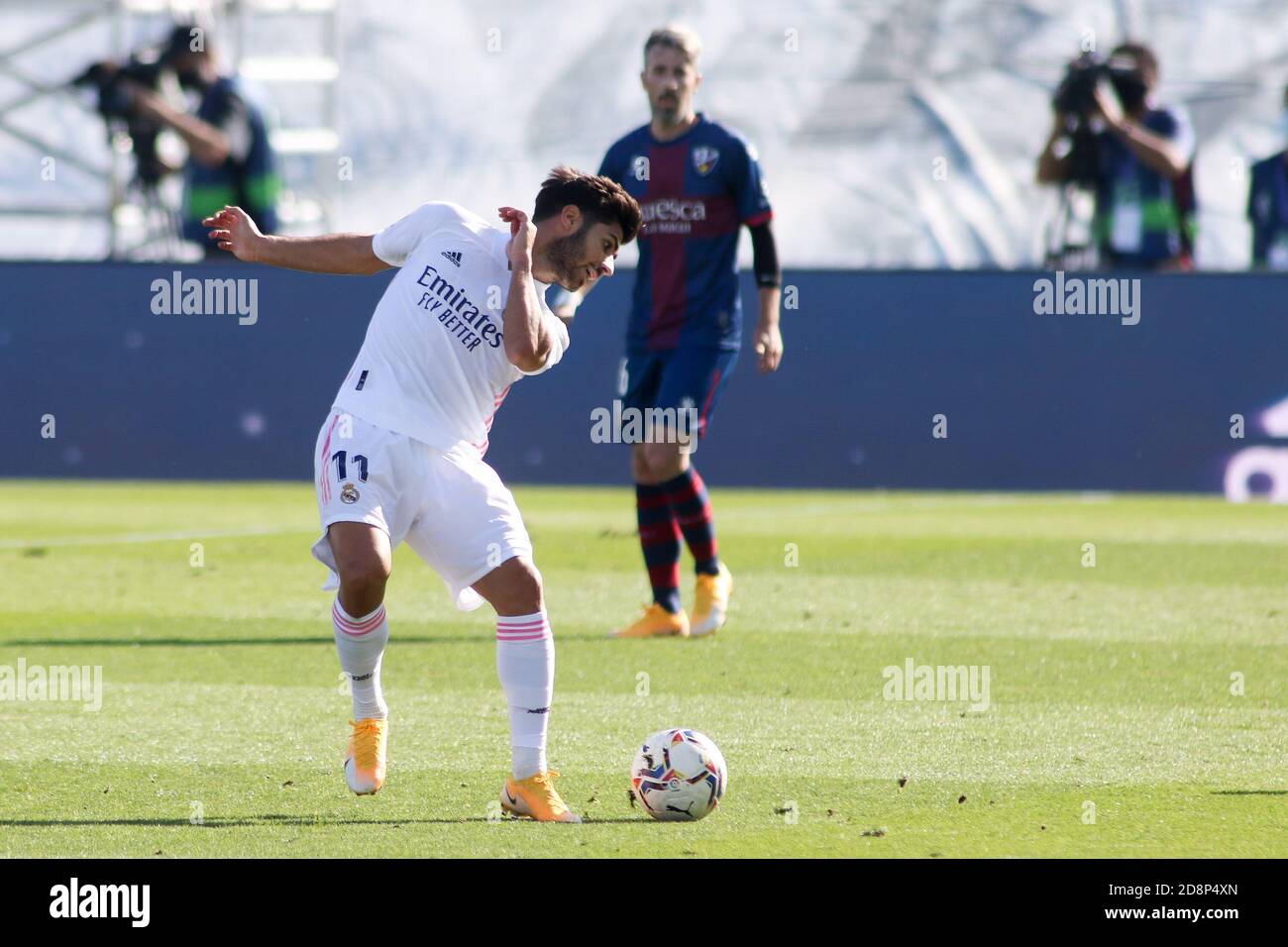 Madrid, Spain. 31st October, 2020. Marco Asensio of Real Madrid in action during the Spanish championship La Liga football match between Real Madrid and SD Huesca on October 31, 2020 at Alfredo Di Stefano stadium in Valdebebas, Madrid, Spain - Photo Oscar J Barroso / Spain DPPI / DPPI Credit: LM/DPPI/Oscar Barroso/Alamy Live News Stock Photo