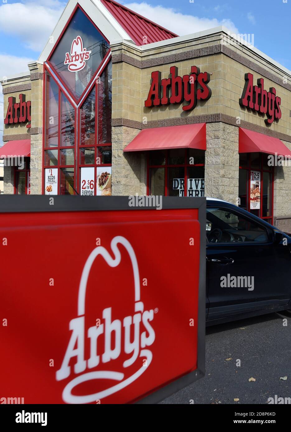 Dunkin Donuts Baskin Robbins High Resolution Stock Photography And Images Alamy