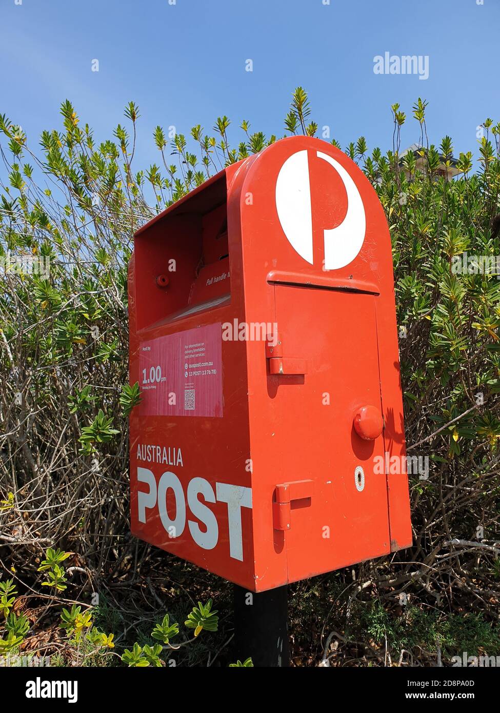 Red Post Box Aussie SOUTHERN HIGHLANDS, AUSTRALIA - Sep 13, 2020: Red box ubicated in ...