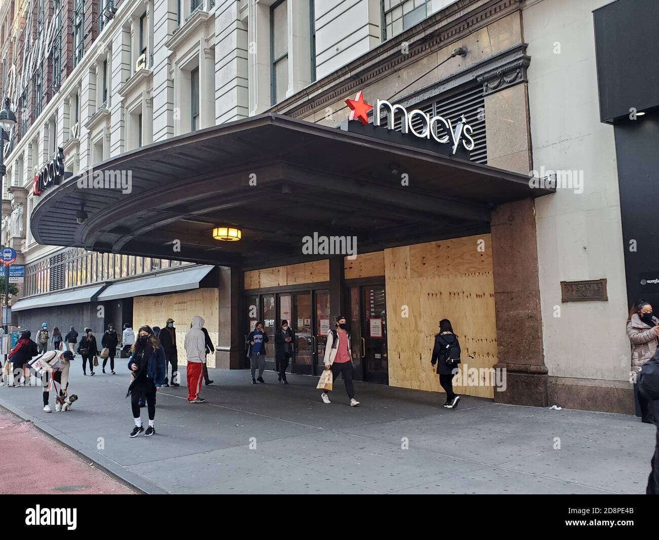 October 31, 2020, New York, New York, USA: Macy's Flagship store in Manhattan boarded up there windows in anticipation of protests before the November 3,2020.elections also other storefronts  and Fox News boarded up there front of the building. (Credit Image: © Bruce Cotler/ZUMA Wire) Stock Photo