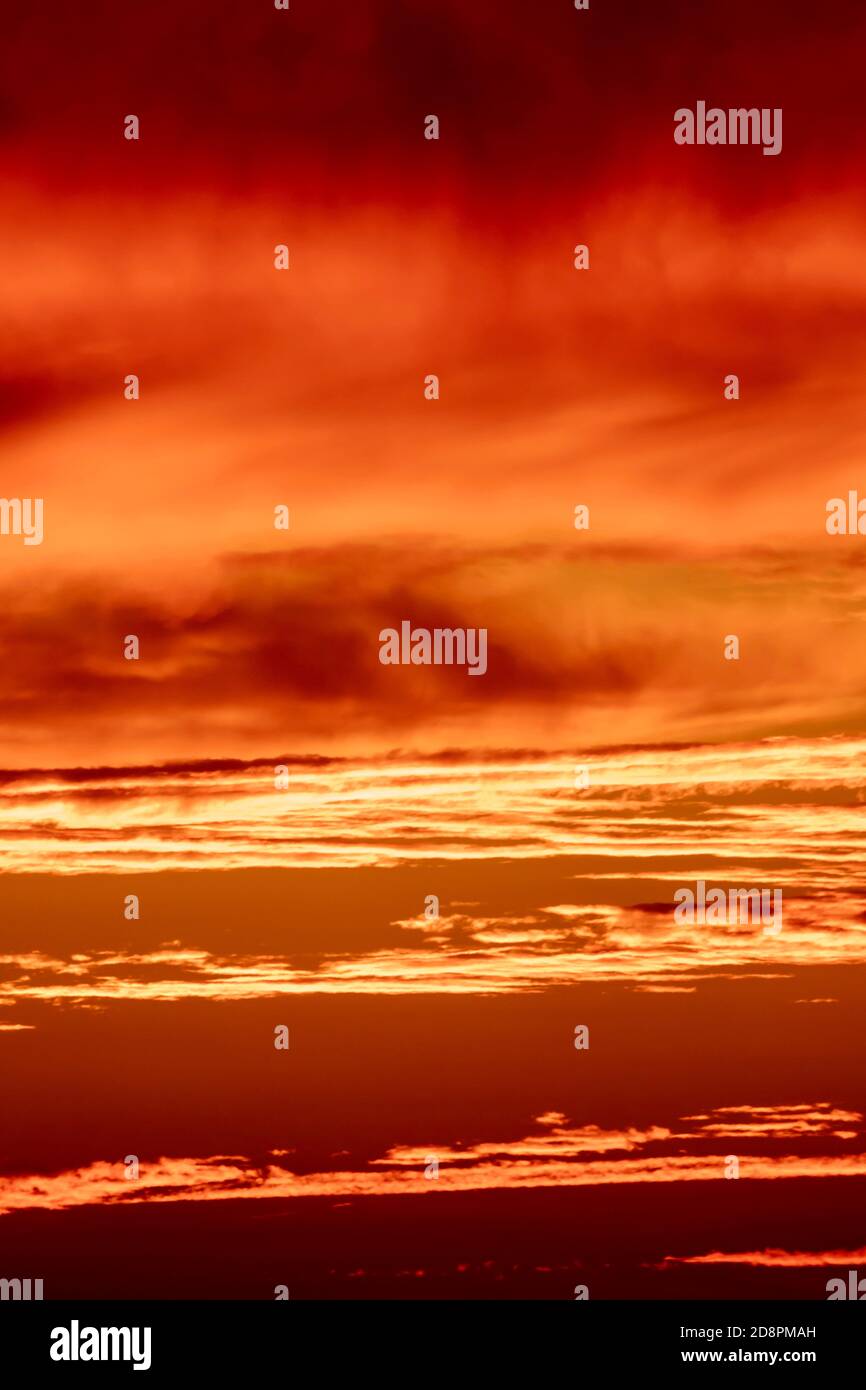 Beautiful fiery sunset sky hi-res stock photography and images - Alamy