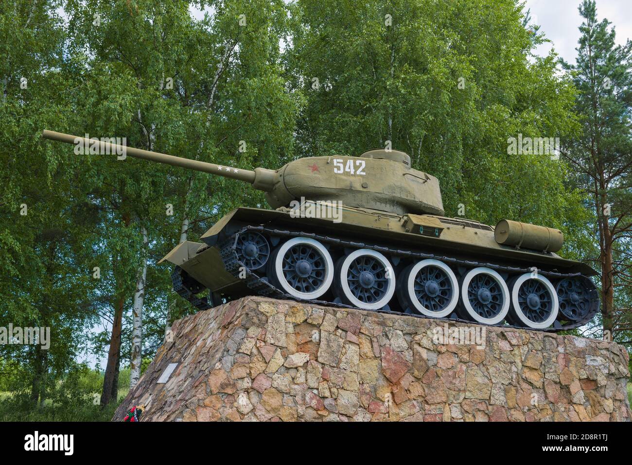 STARAYA RUSSA, RUSSIA - JULY 04, 2020: Soviet tank T-34-85 close-up. Monument in honor of the liberation of Staraya Russa from German invaders in Worl Stock Photo