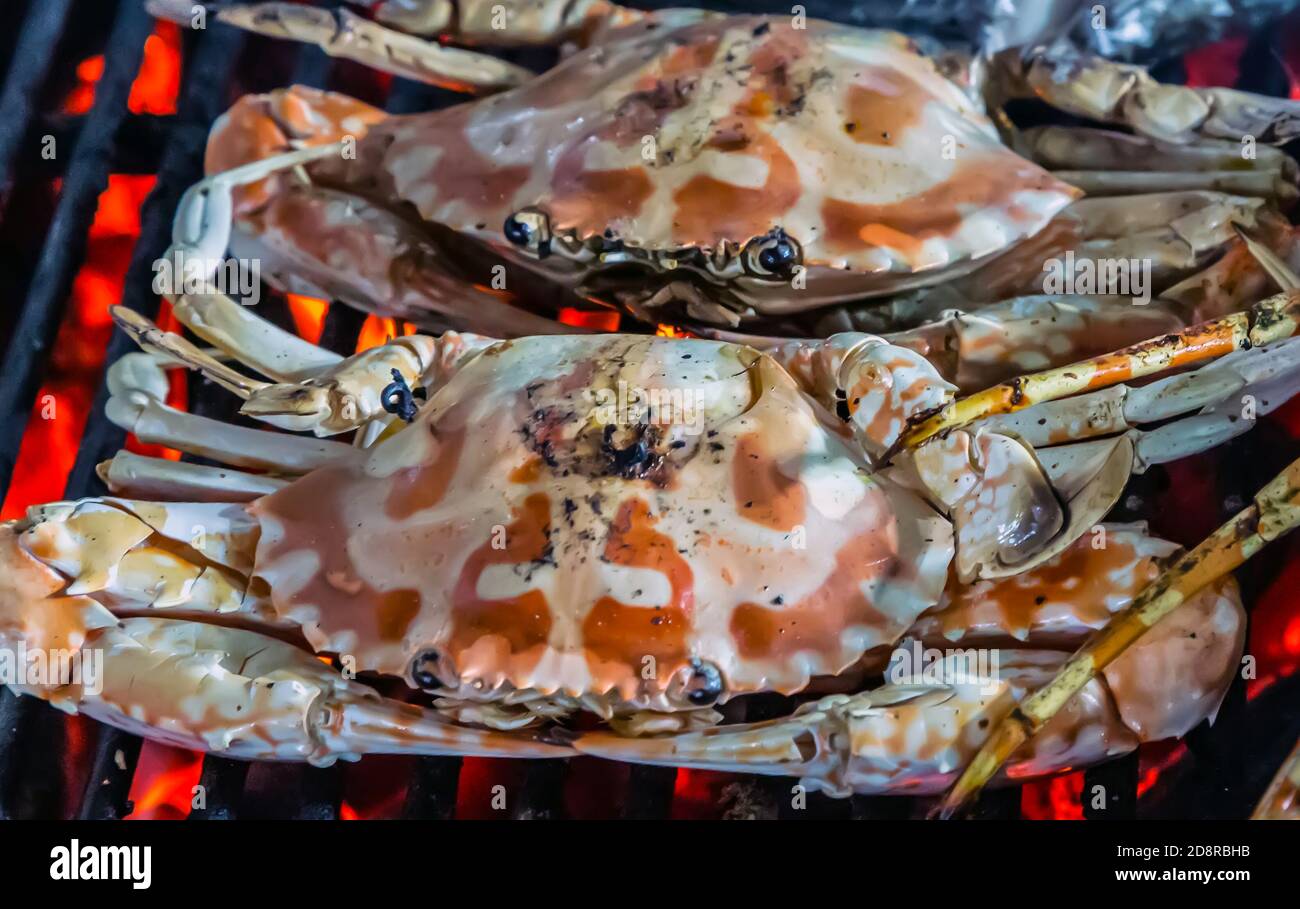Grill crab cooking seafood street food Stock Photo Alamy