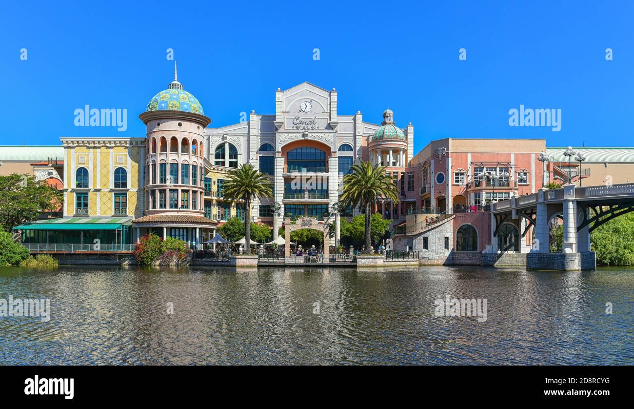 Canal walk shopping centre hi-res stock photography and images - Alamy