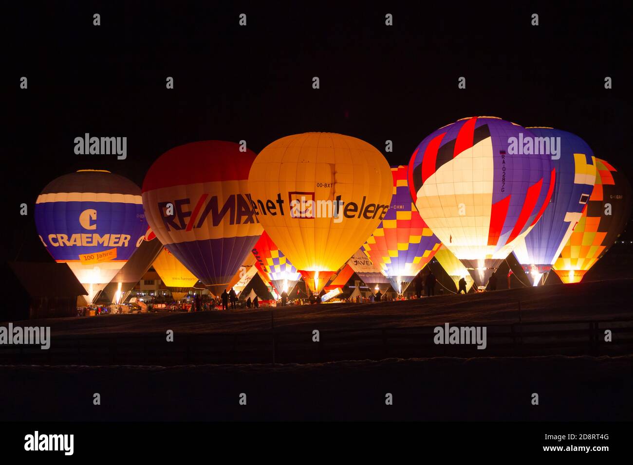 Filzmoos, Salzburg county/Austria - 01 12 2014: Several hot air balloons  illuminated at night during the 'Nacht der Ballone' festival Stock Photo -  Alamy