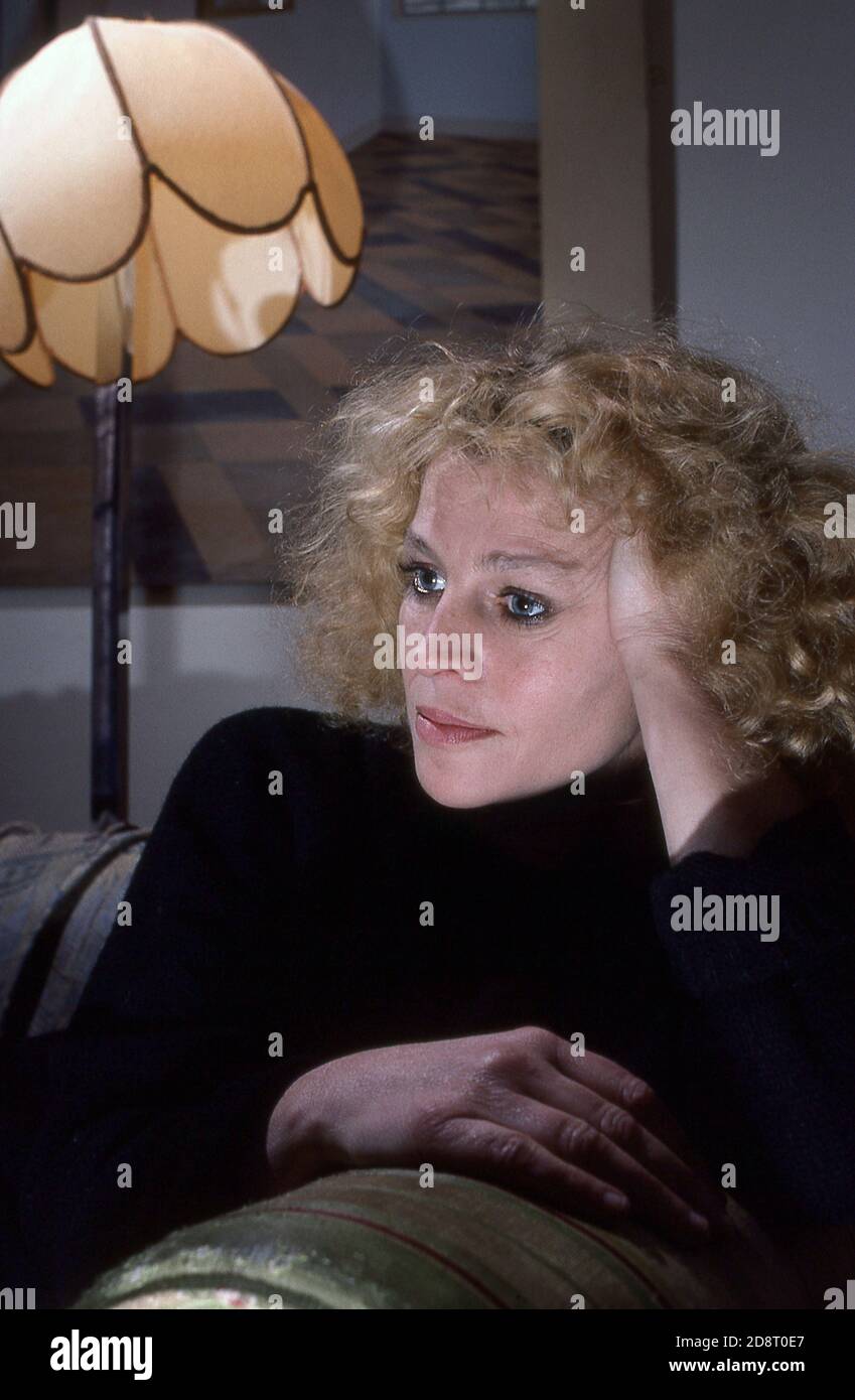 British actress Julie Christie at home in London 1982 Stock Photo