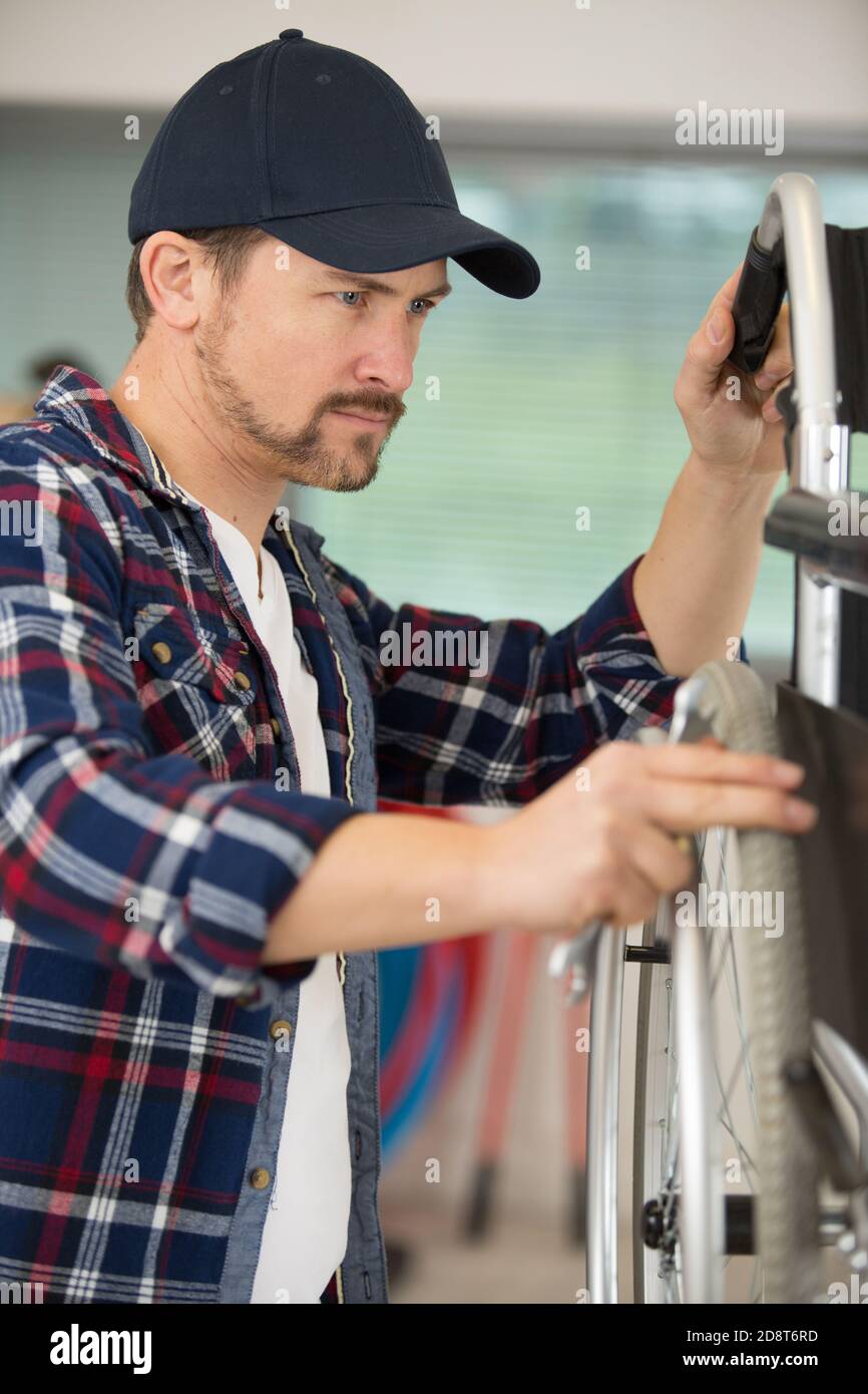 Wheelchair repair hires stock photography and images Alamy