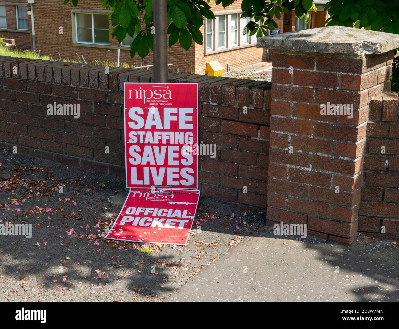Bangor Community Hospital. Safe staffing saves lives poster Stock Photo