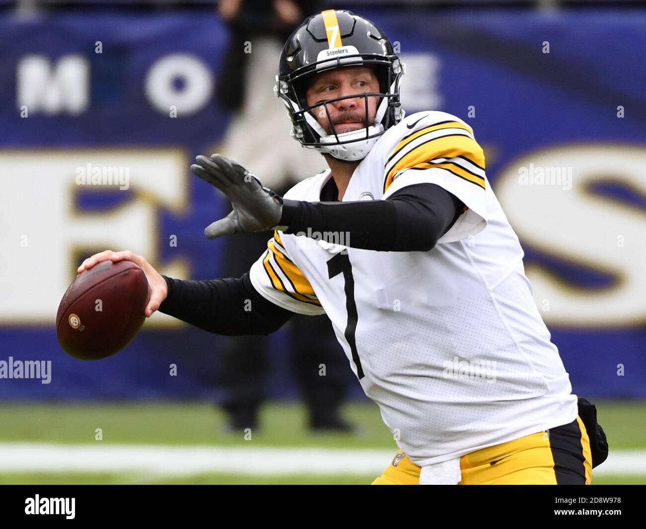 Baltimre, United States. 01st Nov, 2020. Pittsburgh Steelers quarterback Ben Roethlisberger (7) passes against the Baltimore Ravens in the first half at M&T Banks Stadium in Baltimore, Maryland on Sunday, November 1, 2020. Photo by Kevin Dietsch/UPI Credit: UPI/Alamy Live News Stock Photo