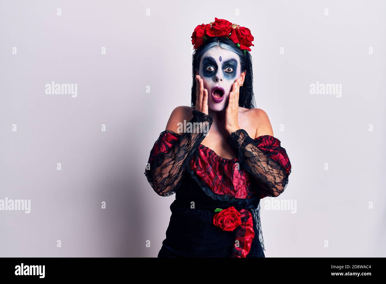 Shock horror surprise astonished woman hi-res stock photography and ...