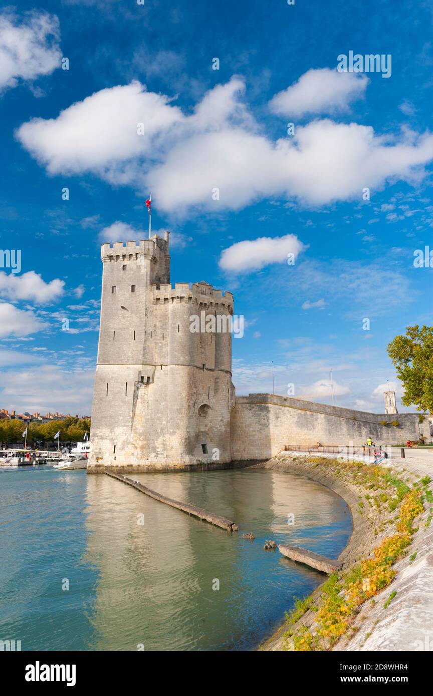 France, CharenteMaritime (17), La Rochelle, Vieux port, Tour Saint Nicolas tower Stock Photo France, CharenteMaritime (17), La Rochelle, Vieux port, Tour Saint Nicolas tower Stock Photo
