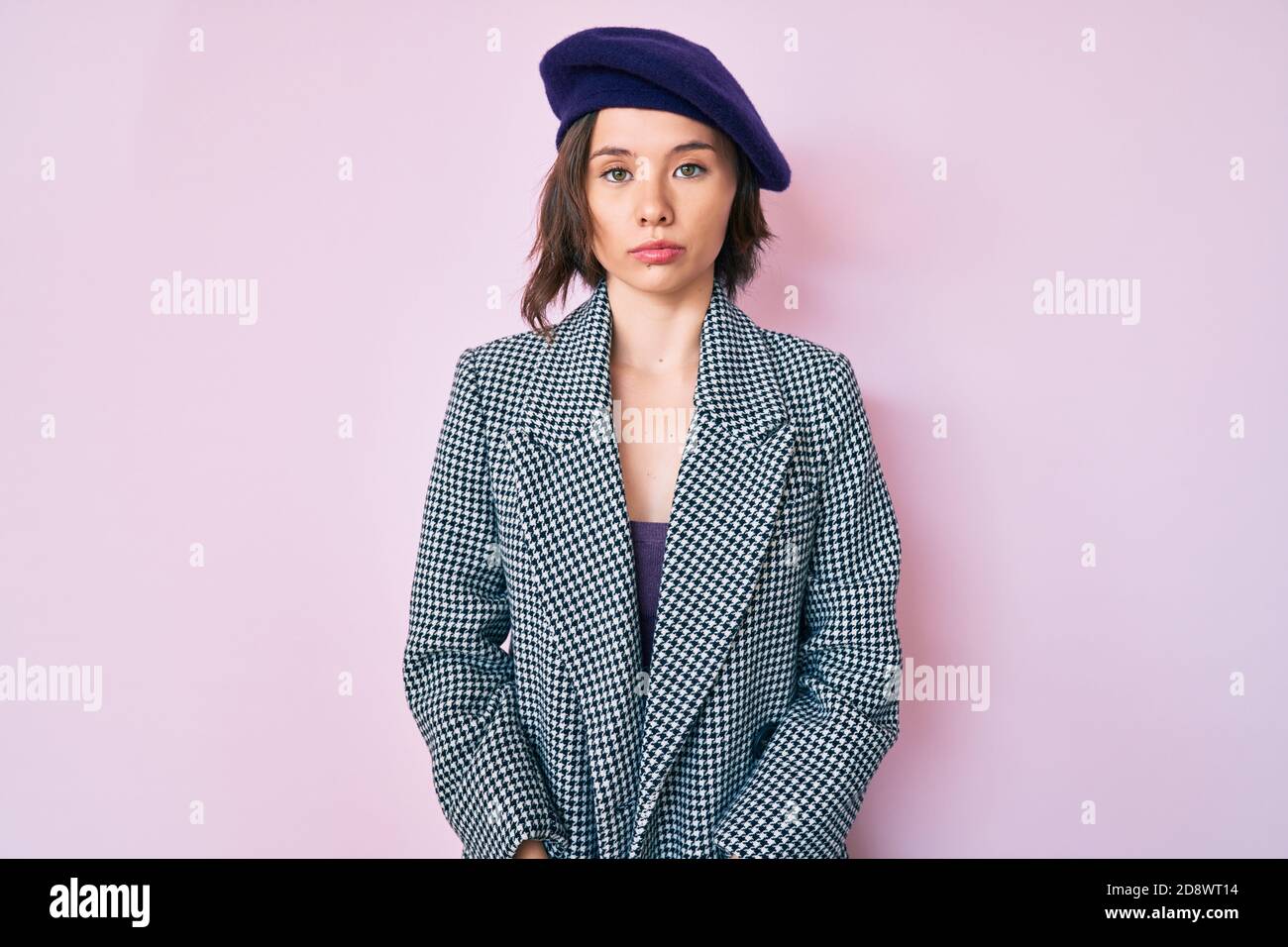 Woman beauty beret close hi-res stock photography and images - Alamy