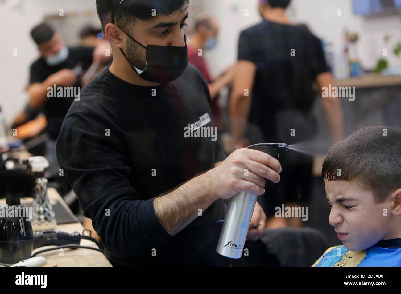 Barber shops hi-res stock photography and images - Alamy
