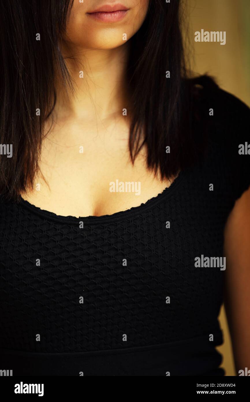 Cleavage and close up hi-res stock photography and images - Alamy