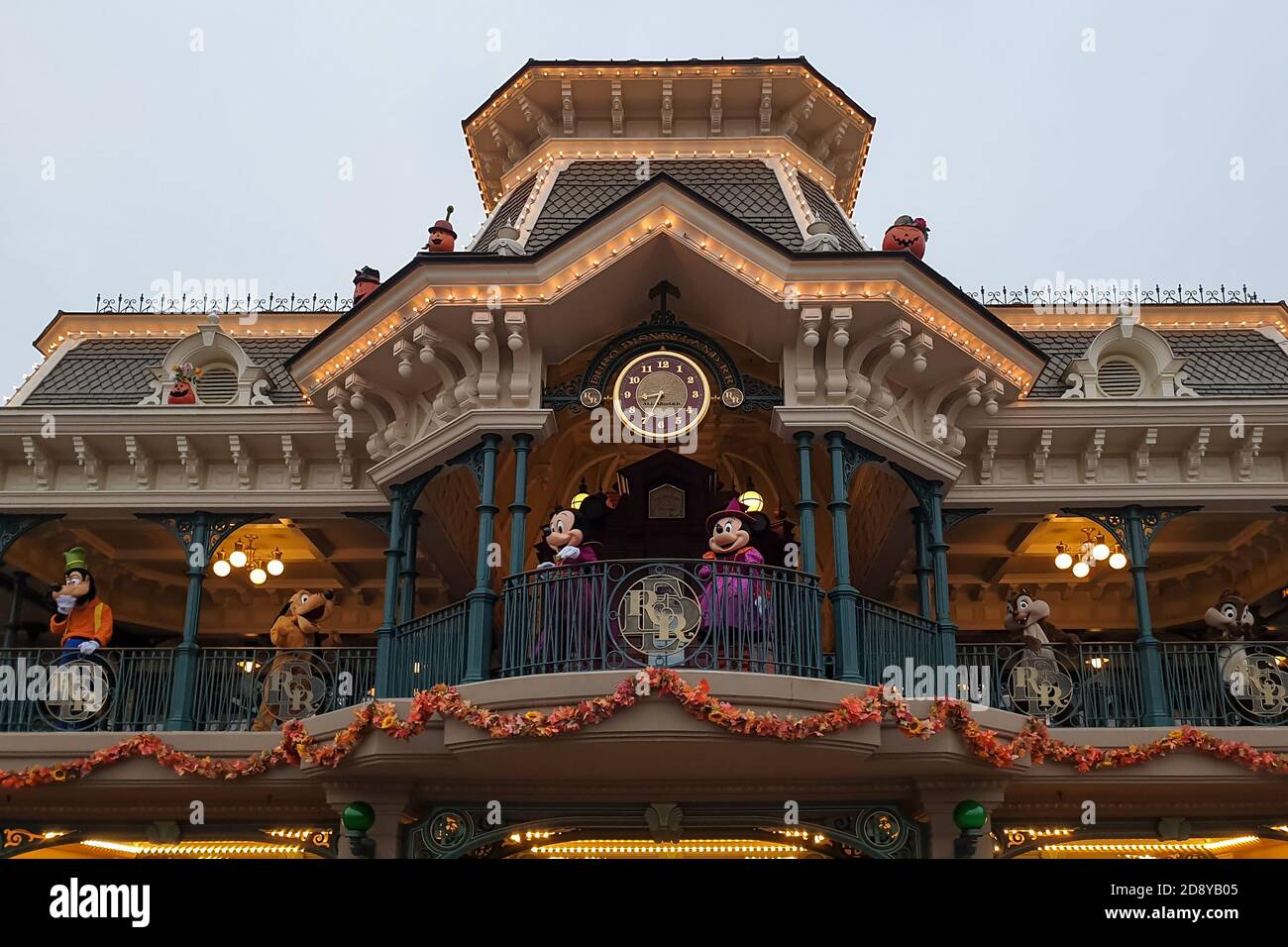 Chessy, France - October 10, 2020: Mickey and Minnie saying goodbye in season Halloween in Disneyland Paris before another closure due to the coronavi Stock Photo