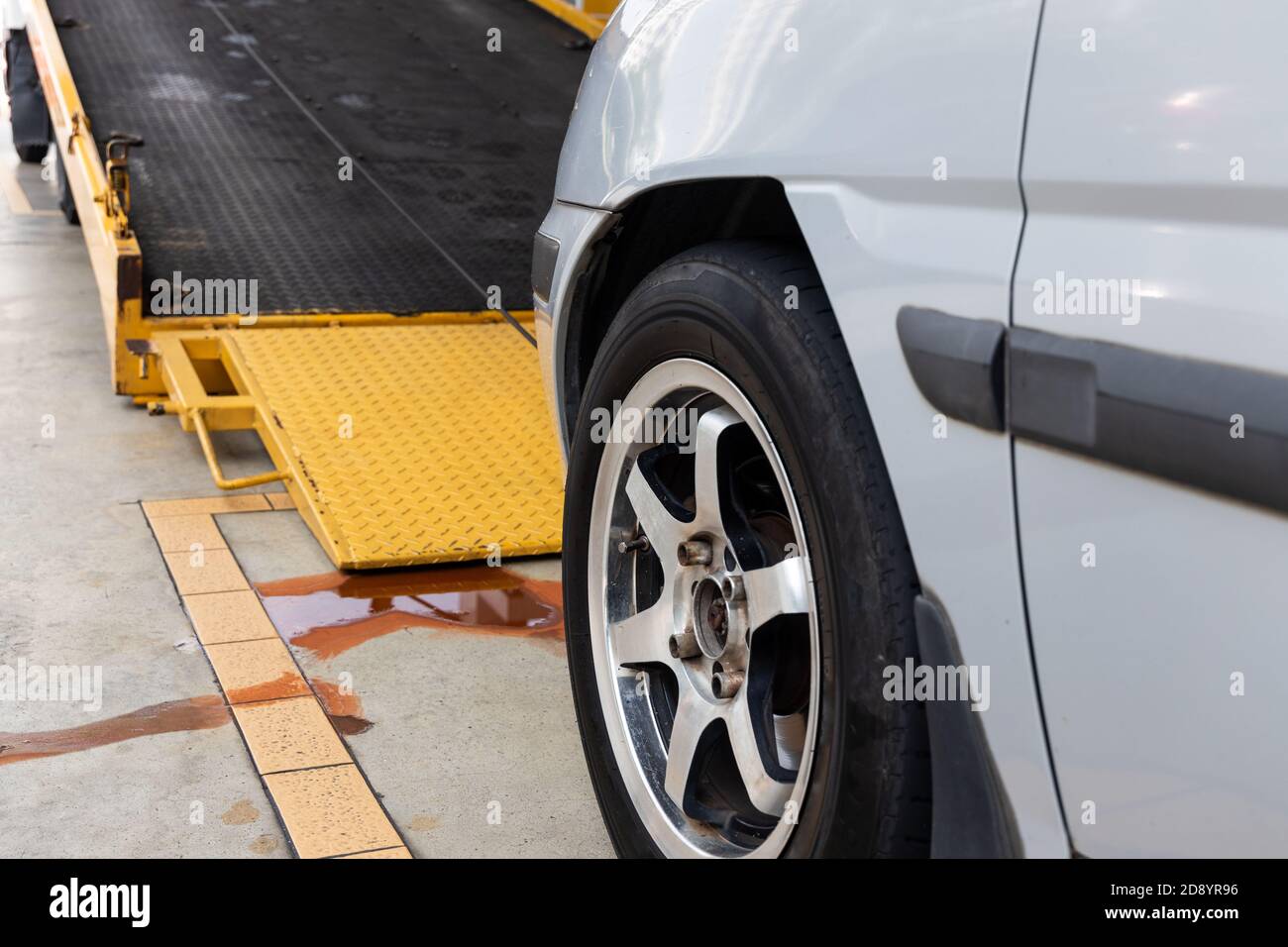 Breakdown Truck Towing High Resolution Stock Photography and Images - Alamy