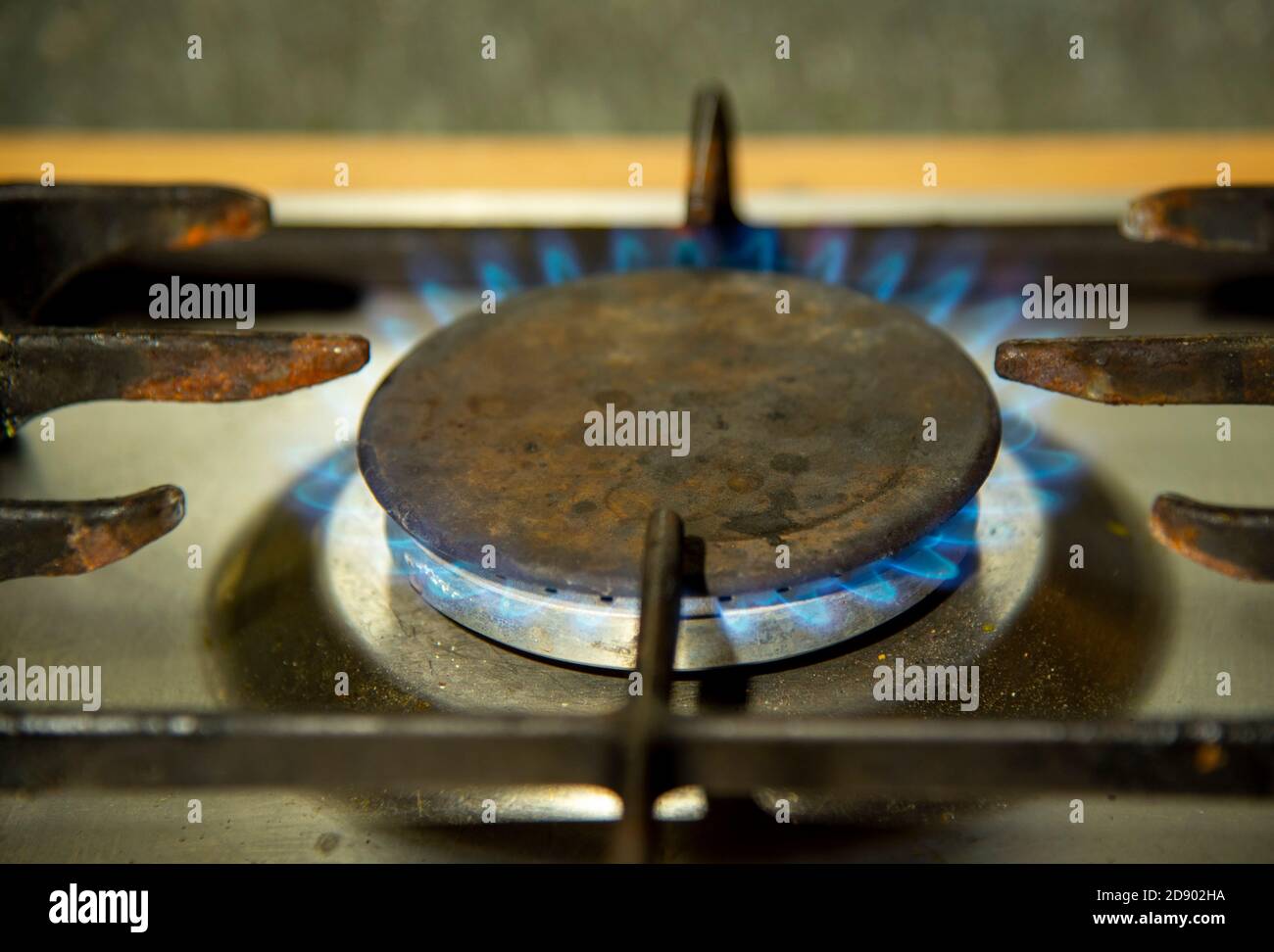 Burning blue flames gas. Hotplate on the home stove Stock Photo Alamy
