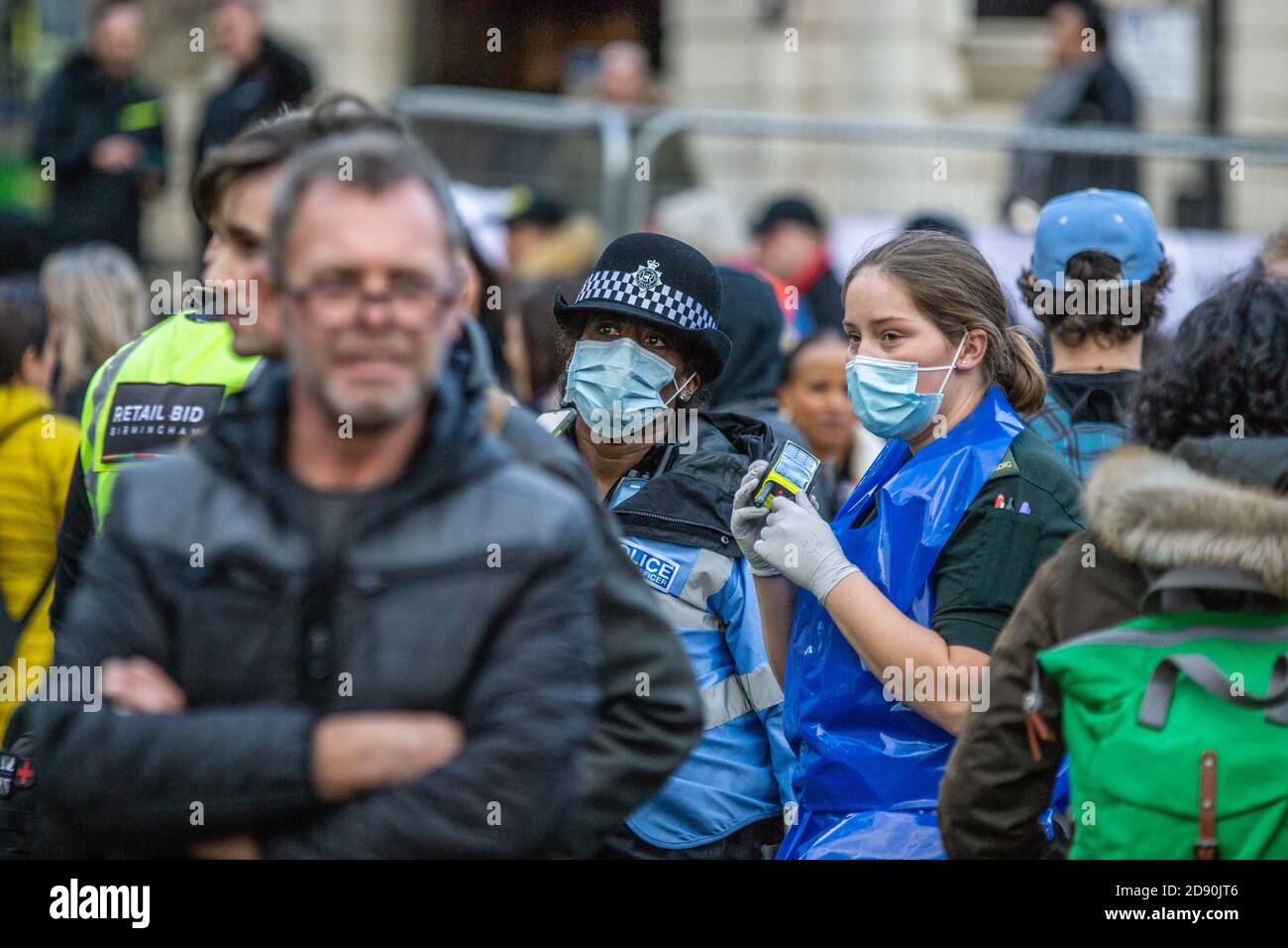 Crowds gather at a 'Freedom Rally' in Birmingham on 31st October, as Boris Johnson announces further national lockdown restrictions Stock Photo