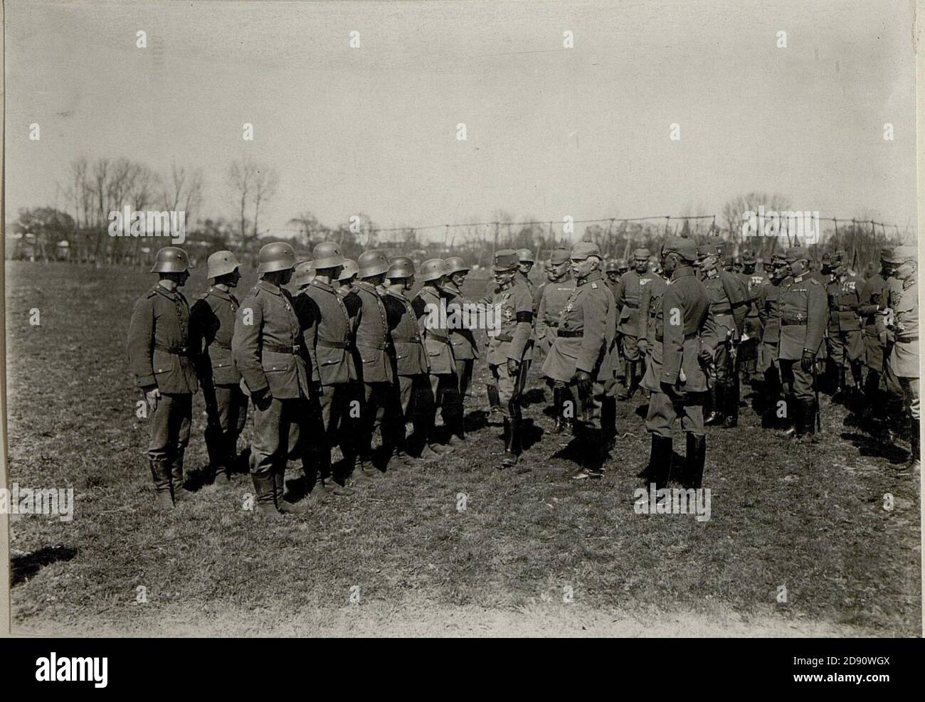 Kaiser Karl I. besucht die Armeegruppe Böhm-Ermolli in Busk Stock Photo