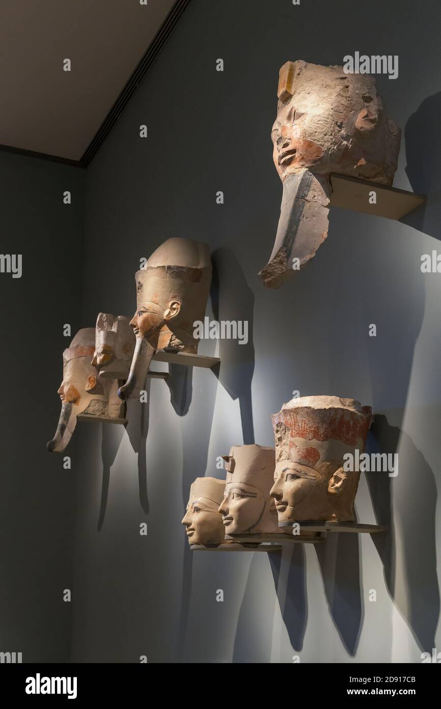 Egyptian Gallery, sculptures of Hatshepsut, Metropolitan Museum of Art, Manhattan, New York City, USA, North America Stock Photo