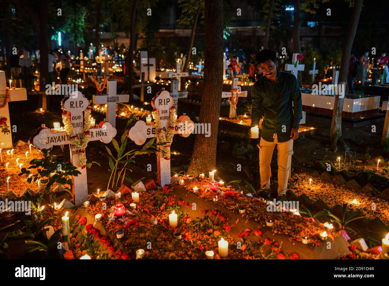 Dhaka, Dhaka, Bangladesh. 2nd Nov, 2020. Bangladeshi Christian devotees