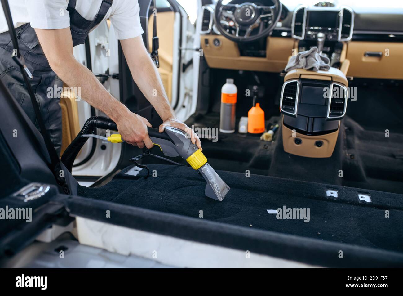 Car wash vacuum hires stock photography and images Alamy