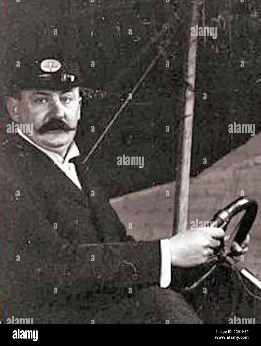 Karl Jatho 1907-1908 am Steuer seines Zweiflaechers. Stock Photo