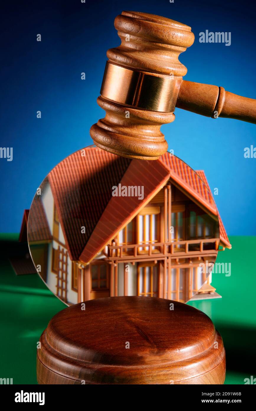 Judge's hammer,Pictorial representation of the foreclosure auction, execution Stock Photo