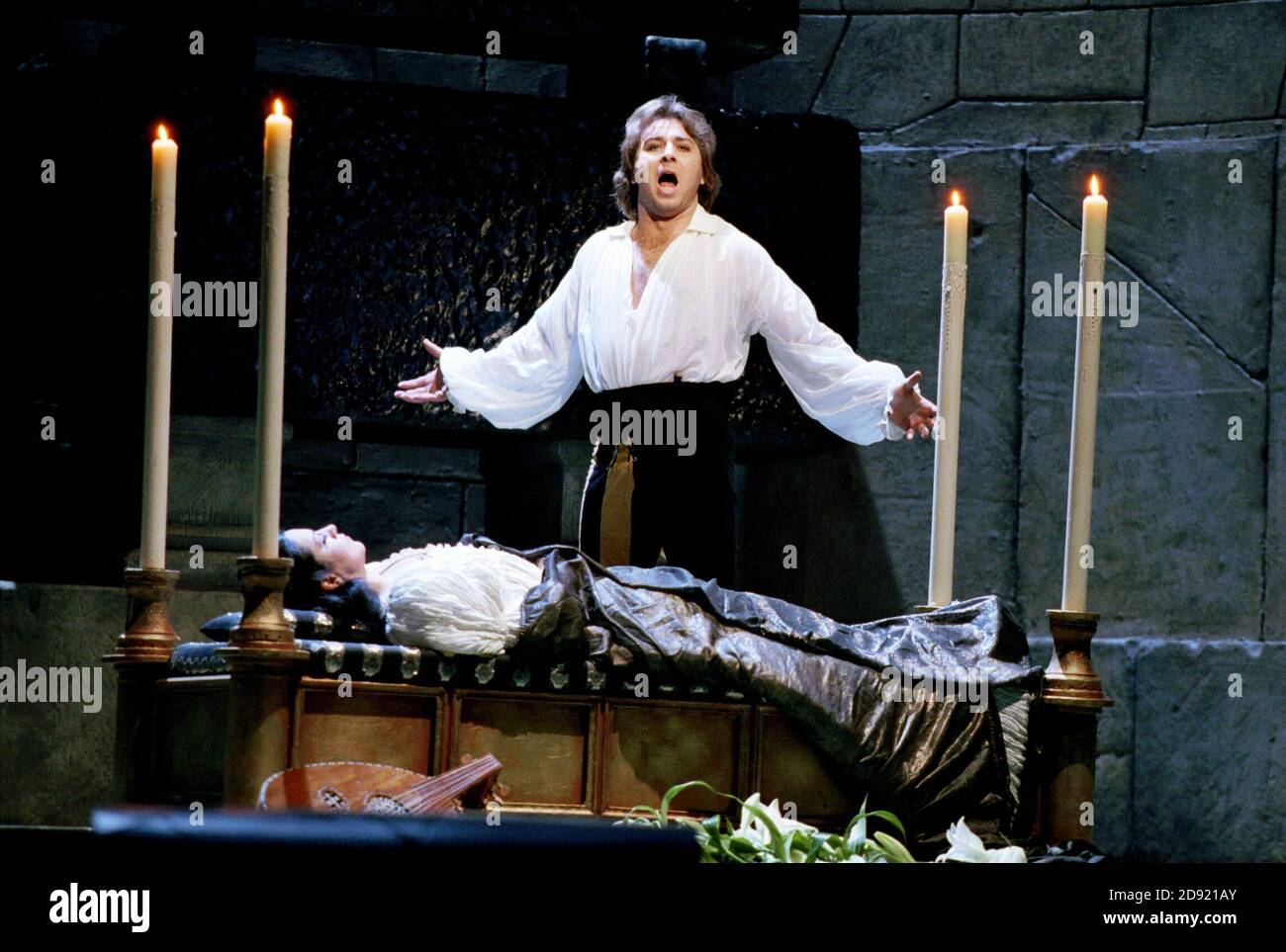 Angela Gheorghiu Juliette Roberto Alagna Romeo In Romeo Et Juliette By Gounod At The Royal Opera House London Wc2 18 02 00 Music Charles Francois Gounod Libretto Jules Barbier Michel Care After Shakespeare Conductor