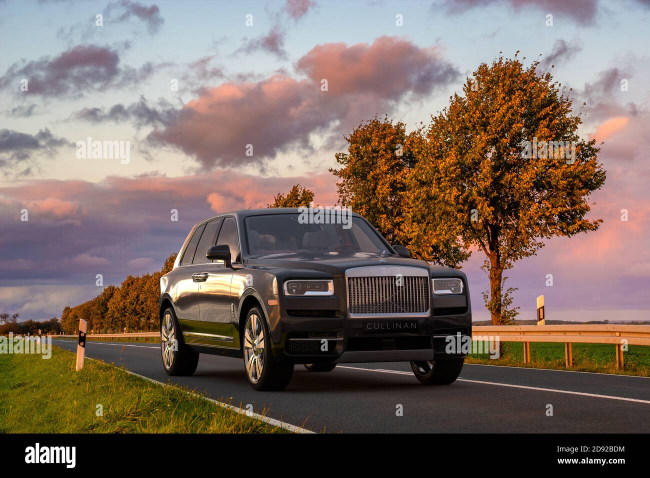 4x4 rolls royce cullinan hi-res stock photography and images - Alamy