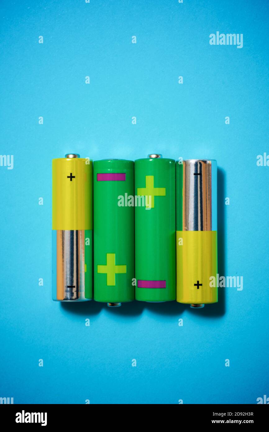 Small electric batteries household hi-res stock photography and images ...