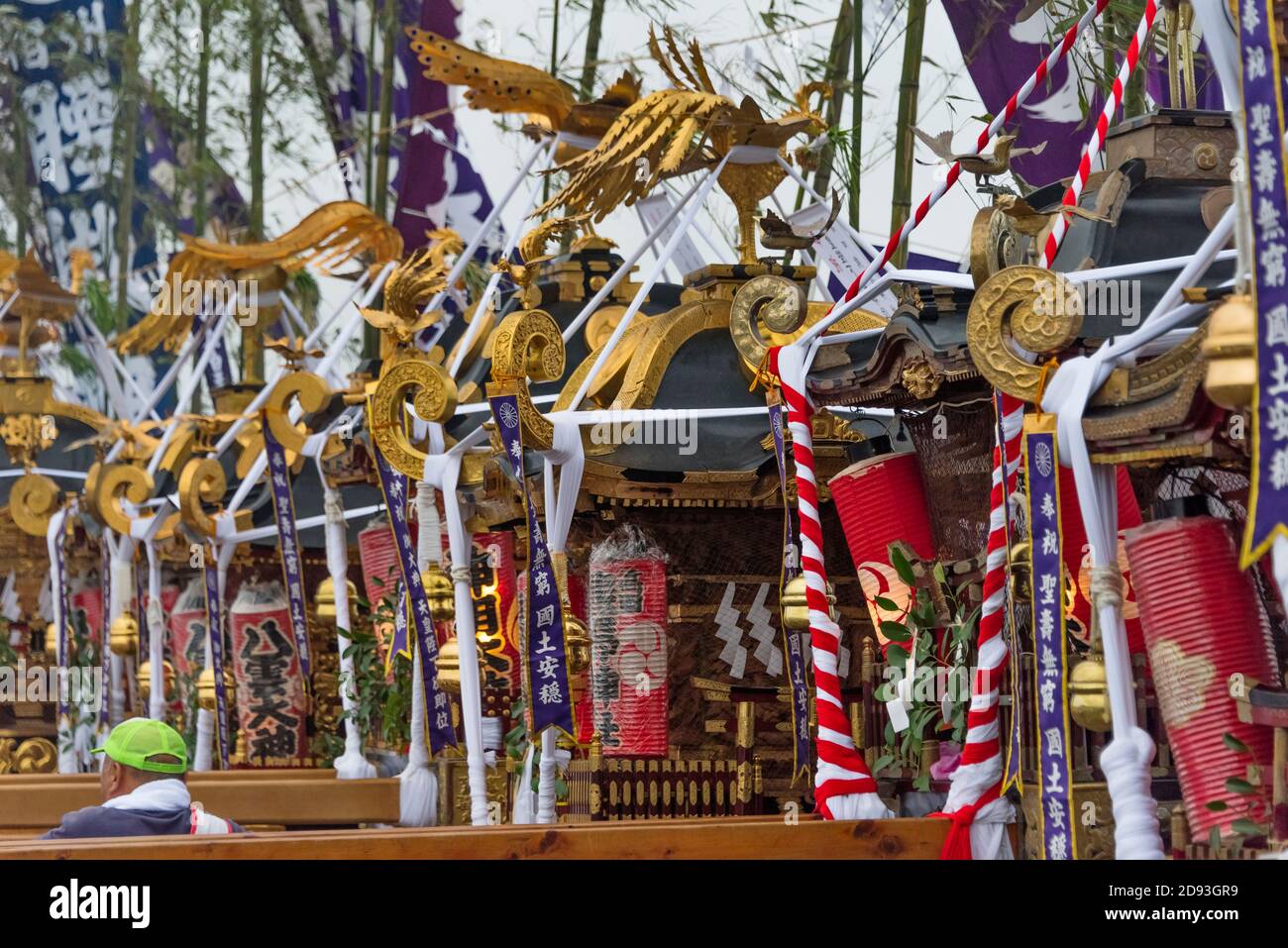 Parade carrying portable shinto shrines celebrating Hamaori Festival, Chigasaki, Kanagawa Prefecture, Japan Stock Photo