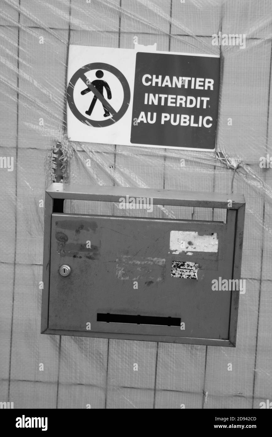Public access not permitted sign and a mail box in black and white Stock Photo