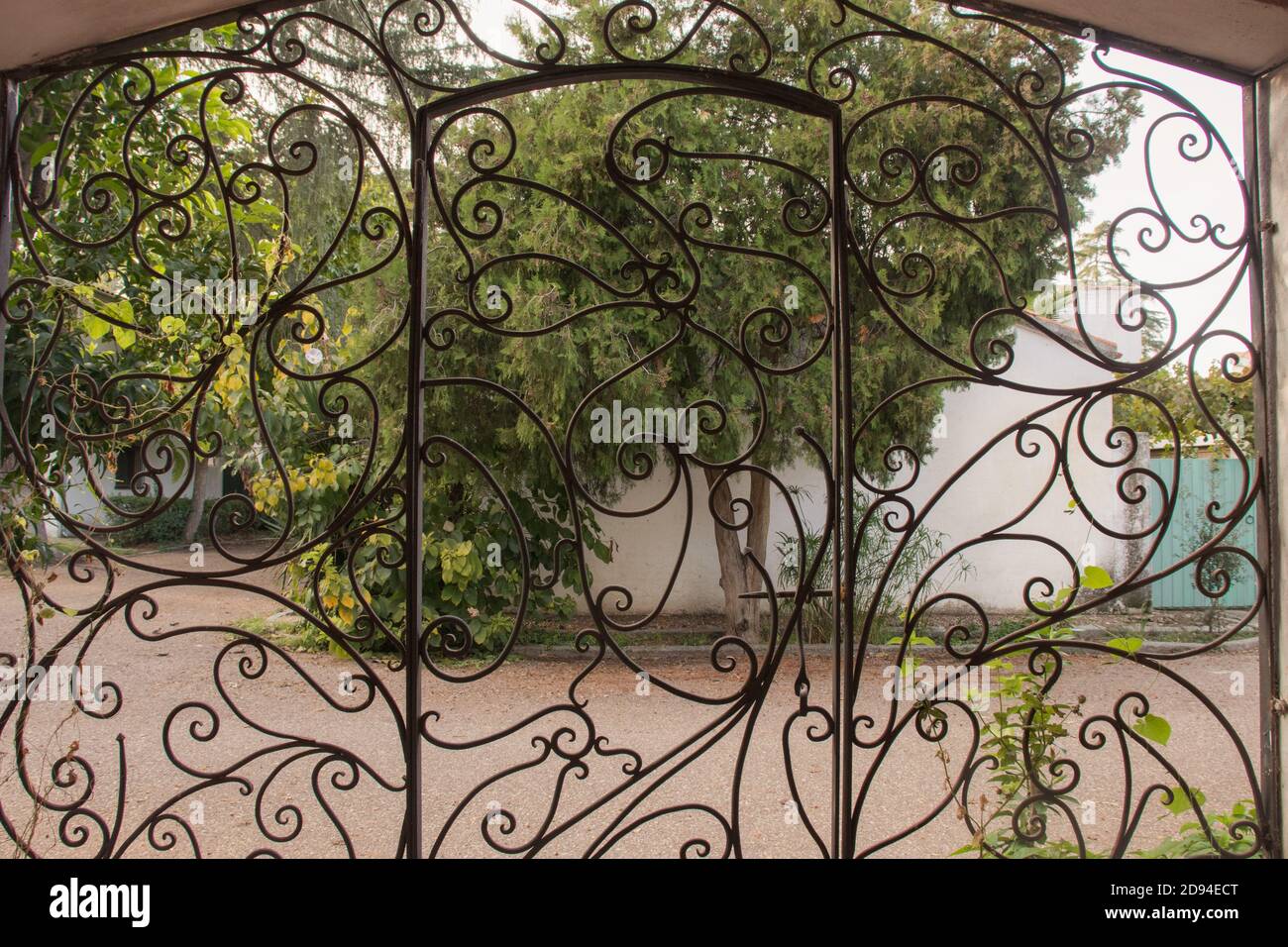 Wallpaper gate hi-res stock photography and images - Alamy