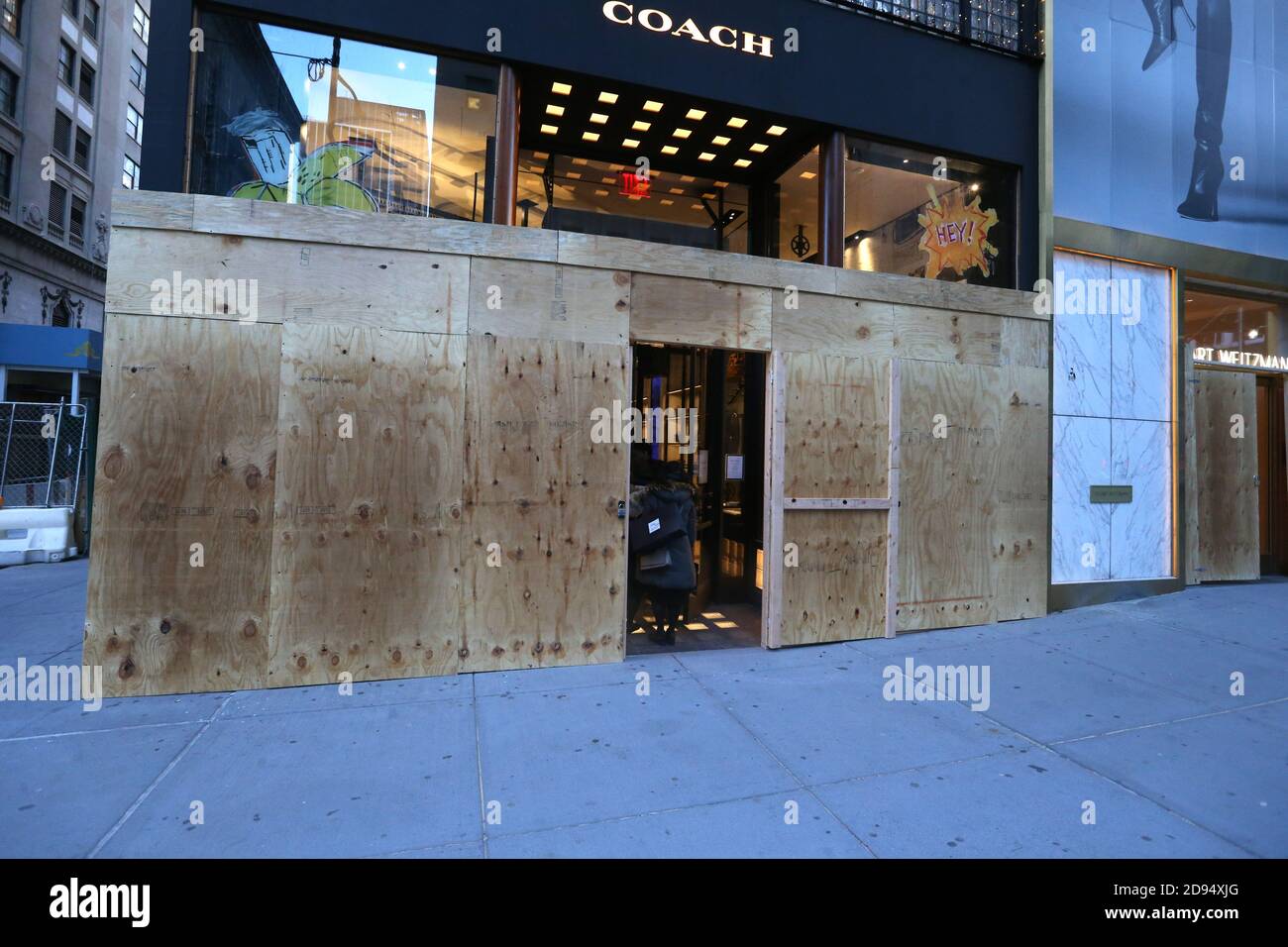 New York, NY, USA. 2nd Nov, 2020. Nov 2, 2020 : New York Stores prepare for possible unrest surrounding election day. The Coach Store on 5th Avenue is boarded up, Credit: Dan Herrick/ZUMA Wire/Alamy Live News Stock Photo