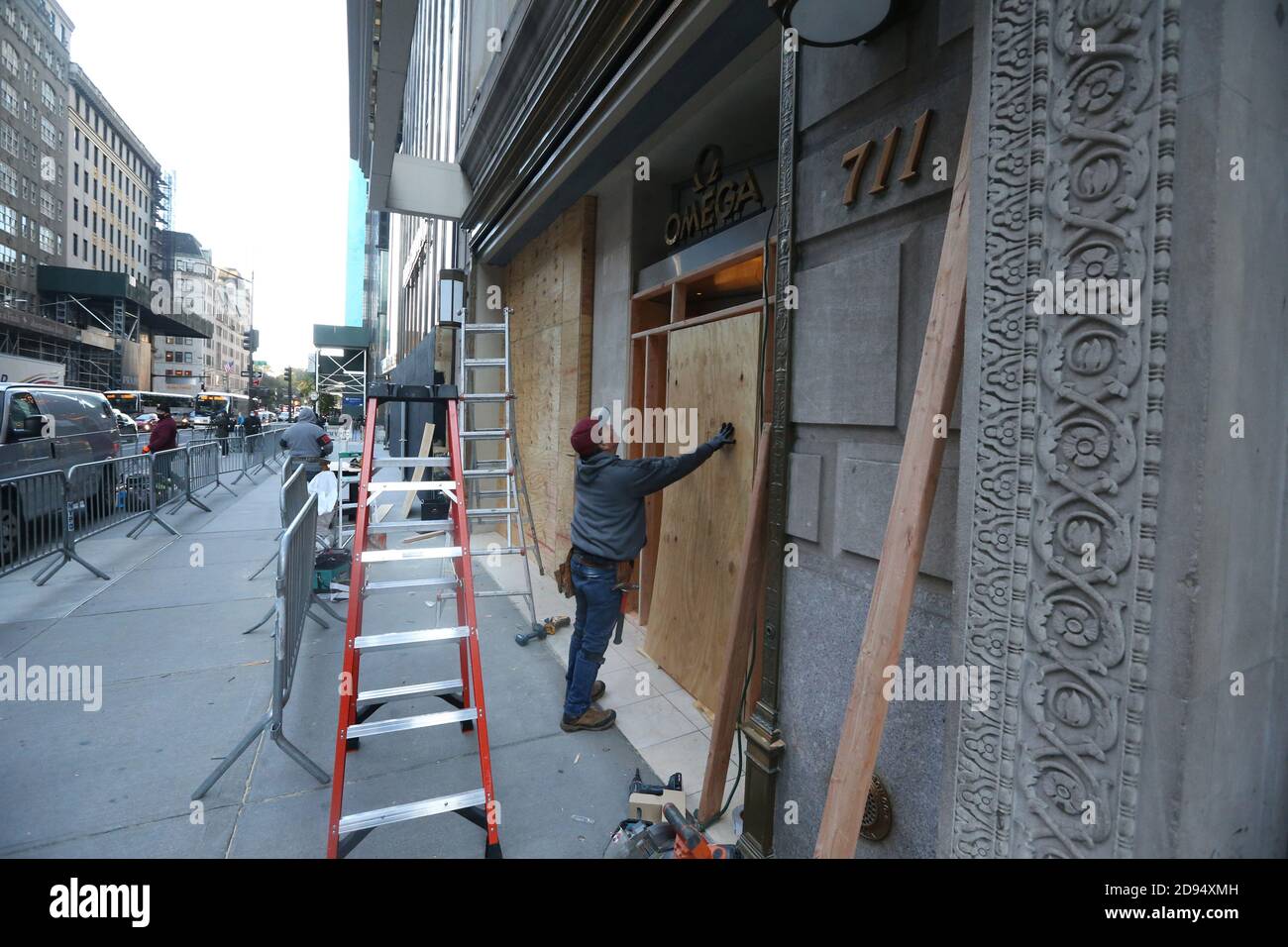 New York, NY, USA. 2nd Nov, 2020. Nov 2, 2020 : New York Stores prepare for possible unrest surrounding election day. The Omega Store on 5th Avenue boarded up to prevent looting and vandalism on election day. Credit: Dan Herrick/ZUMA Wire/Alamy Live News Stock Photo