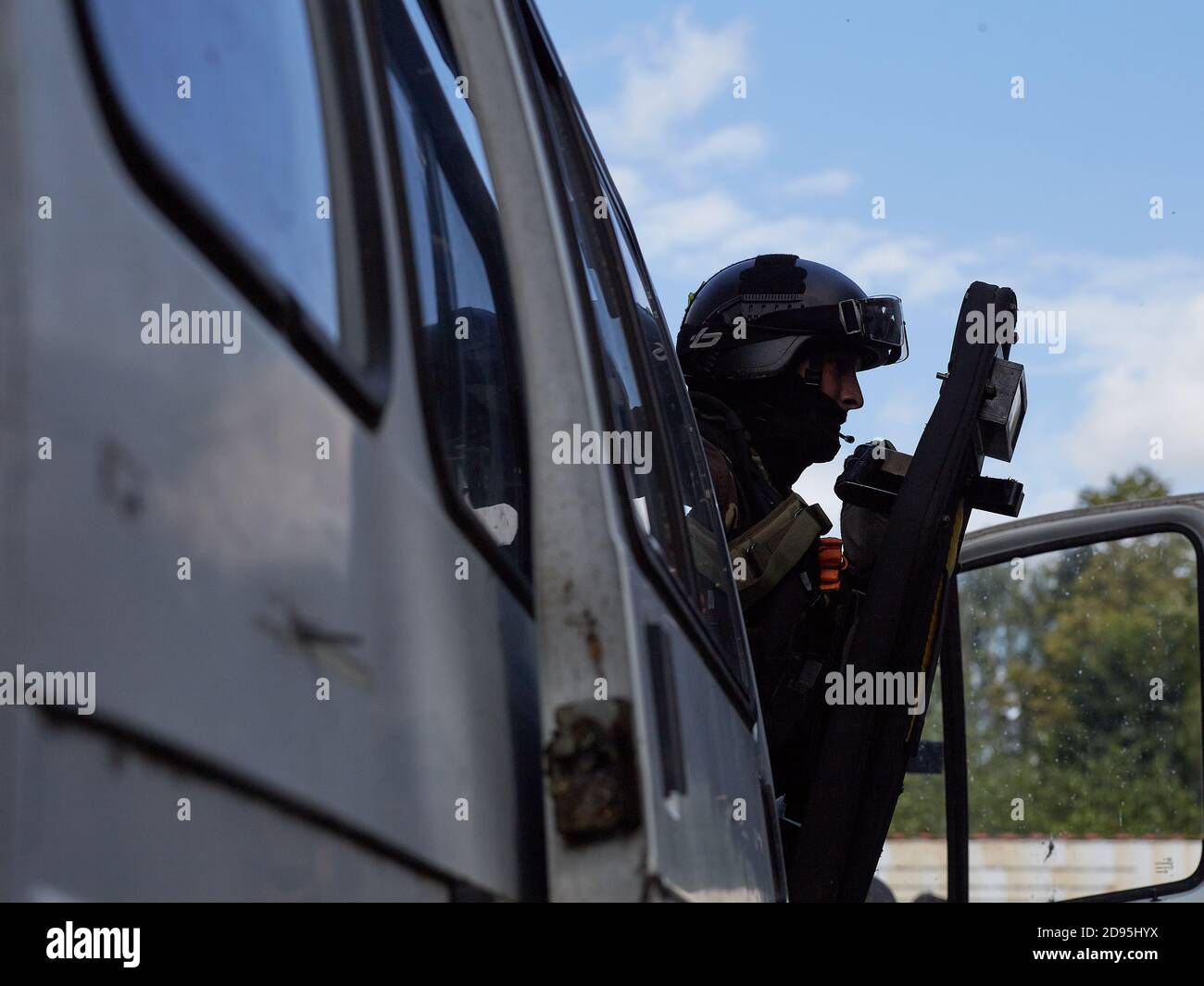 Special forces officer seen hi-res stock photography and images - Alamy