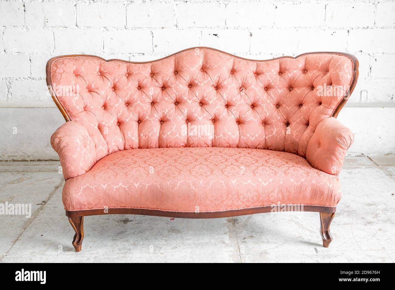 Pink 2024 victorian couch