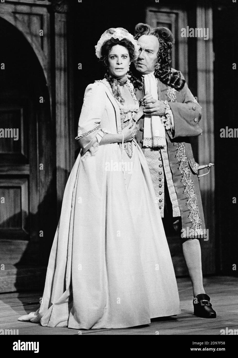 THE DOUBLE DEALER  by William Congreve  design: Tanya Moiseiwitsch  lighting: David Hersey  director: Peter Wood  Sara Kestelman (Lady Touchwood), Ralph Richardson (Lord Touchwood) Olivier Theatre, National Theatre (NT), London SE1  27/09/1978 Stock Photo