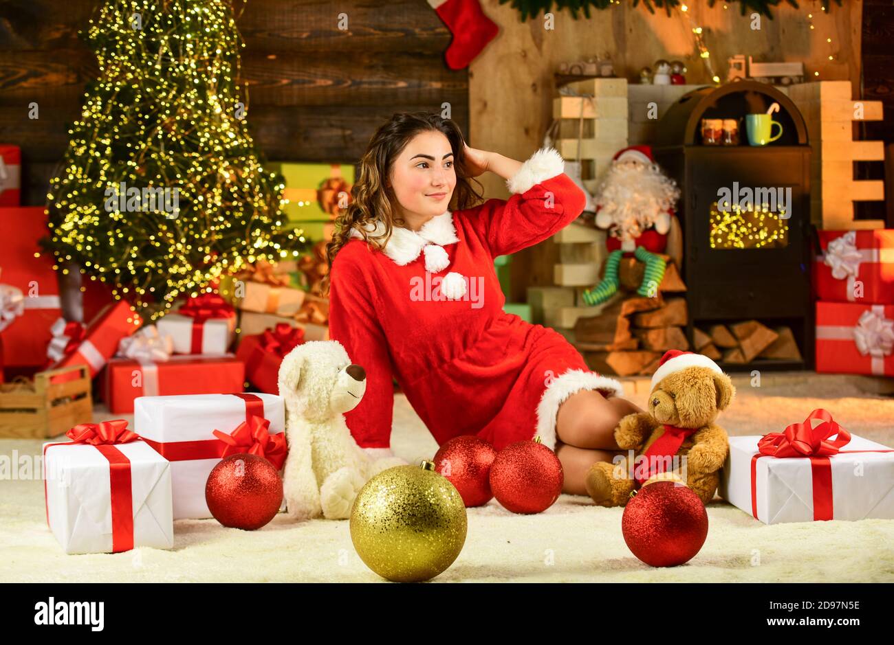 Pretty holiday clothes 2025