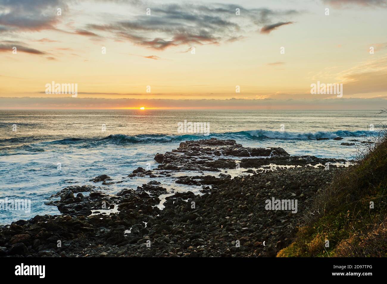 Landscape of the beach at Point State Park, Hawaiian Island Oahu ...