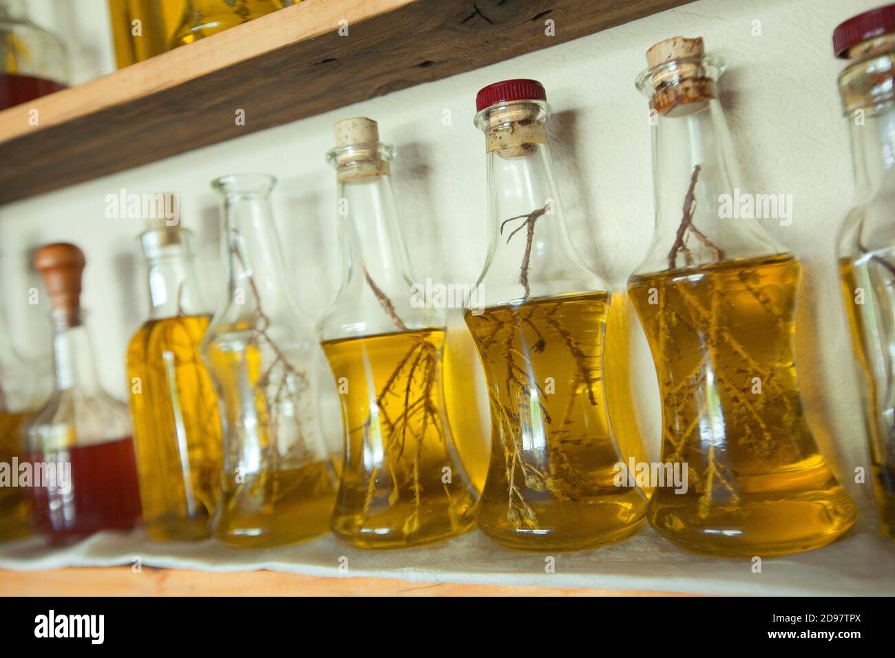 Olive Oil Cans High Resolution Stock Photography and Images Alamy