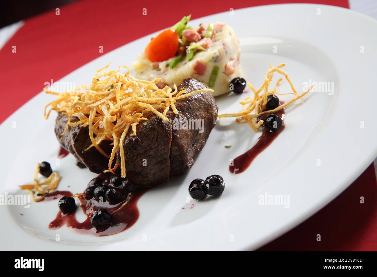 Gastronomy fallow deer meet hi-res stock photography and images - Alamy